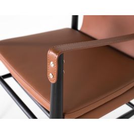 GINER Y COLOMER Fauteuil en similicuir et bois de frêne marron, structure noire, pieds antidérapants