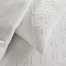 Today Essential - Parure de lit 2 personnes blanc effet tufté losange, Housse de couette 220x240 cm + 2 taies 63x63 cm, 100% polyester, Lavable 40°C