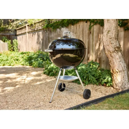 Weber Compact Kettle - Barbecue à Charbon Ø57 cm, Acier Émaillé, Grille de Cuisson Acier Chromé, Clapet d'Aération, 9 Couverts, Noir