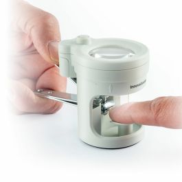 Coupe-ongles avec Lumière LED, Loupe et Lime Clail InnovaGoods