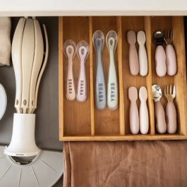 BEABA Égoutte-biberons pliable Flower, jusqu'à 8 biberons et accessoires, système de pliage compact pour petit espace et voyages, lave-vaisselle, argile