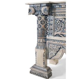 GINER Y COLOMER Console d'entrée en bois de manguier avec colonnes et panneau frontal sculptés à la main, finition blanc lavé et bleu