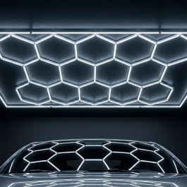 Lámpara LED hexagonal 6000K 690W 76000 lúmenes 14 hexágonos 56cm + Rectángulo 500cm