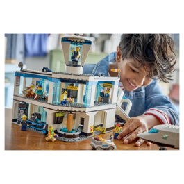 LEGO City 60502 L'Aéroport et l'Avion - Jeu de Construction pour Enfants dès 8 ans avec 9 Minifigurines