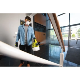 Ryobi RYO4892210195654 Nébuleur professionnel 4,5 m avec réservoir de 2 L, inclut batterie lithium+ 18V 5,0 Ah et chargeur rapide 2,0 A