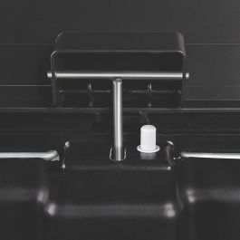 Poubelle Rubbermaid TAPA BASCULANTE Blanc Noir Plastique 25 L