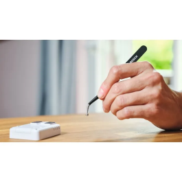 Bosch Jeu de 15 tournevis de précision avec étui, magnétiseur et pince - Inclus SL, PH, TX, HEX pour appareils électroniques, lunettes, montres