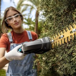 Taille-haie Cecotec TitaniumSword 2000 7,2 V