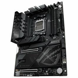ASUS Carte Mère ROG CROSSHAIR X870E APEX ATX AMD AM5 DDR5 Wi-Fi 7