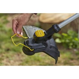 Stanley Fatmax SFMCST933M1-QW Tondeuse électrique sans fil + batterie 4 Ah + chargeur 18 V 33 cm