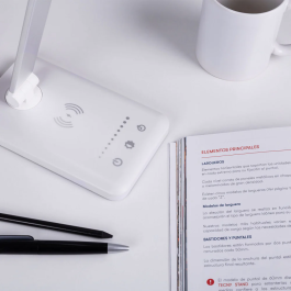 Lampe de Bureau LED avec Chargeur sans Fil 6W 420Lm CCT, Luminosité Réglable, Ports USB Multiples, Design Minimaliste