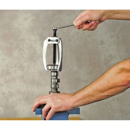 Extracteur de roulements auto-centrant KUKKO 300x250 mm 3 Pieds