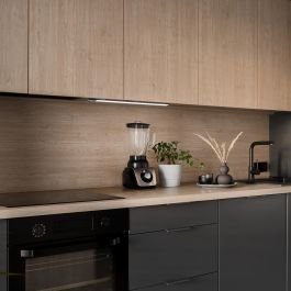 Emuca Luminaire LED Kaus Black rechargeable par USB avec détecteur de mouvement, 600mm, Peint en noir