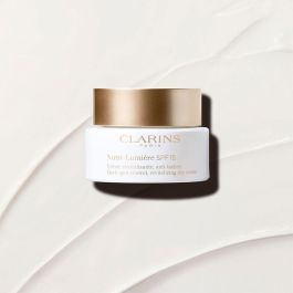 Clarins Nutri-Lumière Crème Revitalisante Anti-Taches Spf 15 50 mL