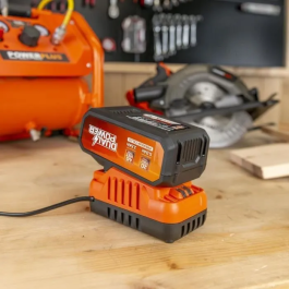 Dual Power POWDP90640 Batterie et chargeur 2.5Ah/5.0Ah 2x20V pour outils sans fil