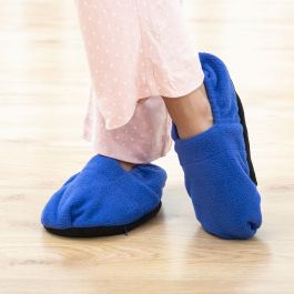 Pack Chaussons Chauffants Micro-ondes et Couverture à Manche Individuelle avec Poche Centrale InnovaGoods