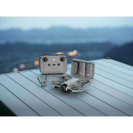 DJI Neo 2 Fly More Combo - Drone avec Caméra 1/1.3'' 48 MP, Vidéo 4K HDR, Kit de 3 Batteries