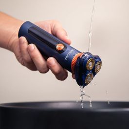 Rasoir électrique Cecotec PrecisionCare Aluminium Pro bleu titane LCD 80min IPX6 base