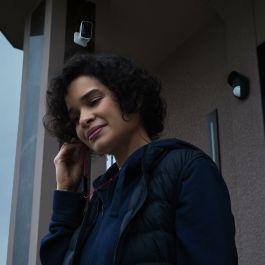 Yale Détecteur de mouvement extérieur AUC1745478018637 pour alarmes intelligentes