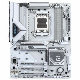 Gigabyte GA-B850 EAGLE WF7 ICE Carte Mère AM5 DDR5 Wi-Fi 7 2.5GbE pour Processeurs AMD Ryzen 7000/8000/9000