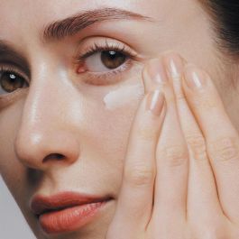 Shiseido Future Solution Lx Crème Régénérante Contour Des Yeux Et Des Lèvres 17 mL