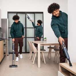 Aspirateur balai Cecotec 3000 Station 650 W