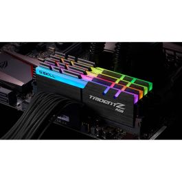 64GB G.Skill DIMM 3600 (4x 16 GB) Quad-Kit (schwarz, F4-3600C16Q-64GTZRC, Trident Z RGB, INTEL XMP)