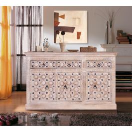 GINER Y COLOMER Buffet artisanal en bois de manguier naturel avec 3 portes et 3 tiroirs, finition patine blanche et détails en fer vieilli - Style BAKRA (92x150x40 cm)