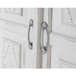 GINER Y COLOMER - Armoire 2 portes en bois de mango, finition blanc décapé patiné avec détails métalliques dorés et 3 étagères intérieures