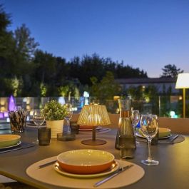 Lumisky LAMPE DE TABLE SANS FIL STANDY MINI RAFFY 22 cm Rafia Naturelle LED Blanc Chaud et Blanc - LUM3666162005924