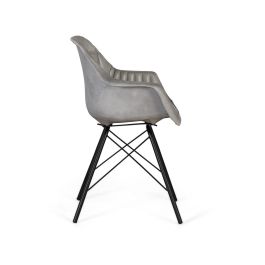 GINER Y COLOMER Chaise design en cuir gris rembourrée avec dossier inclinable - 4 pieds en métal noir - Dimensions (HxLxl) : 84x61x52 cm