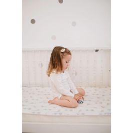 Tineo Matelas bébé CONFORT FUN 60 x 120 cm épaisseur 8 cm blanc motif éléphants en coton avec mousse polyuréthane