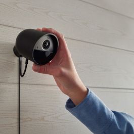 Fausse caméra de surveillance Philips Hue Secure Cam