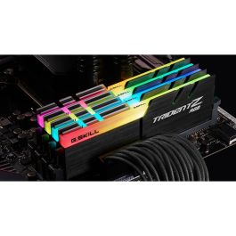 64GB G.Skill DIMM 3600 (4x 16 GB) Quad-Kit (schwarz, F4-3600C16Q-64GTZRC, Trident Z RGB, INTEL XMP)