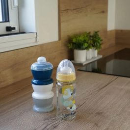 Thermobaby Boîte doseur à lait Charming Grey jusqu'à 10 mesures