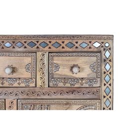 Buffet haut en bois de manguier et MDF avec 7 tiroirs et 2 portes, détails peints à la main, dimensions 45.5x69 cm (hors pattes), couleur naturelle et blanc
