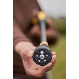 Stanley Fatmax Nettoyeur Haute Pression SFMCPC93B-XJ - 24 bar - 18 V - Buse 5 en 1 - Batterie non incluse