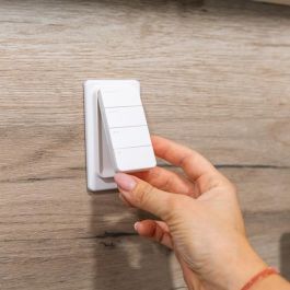 Shelly Plug & Play "Blu RC Button 4" Fernbedienung inkl. Magnethalter 4-fach 16 Aktionen Weiß