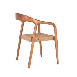 GINER Y COLOMER Lot de 2 chaises avec accoudoirs en bois de caoutchouc, dossier en fer à cheval et assise en corde naturelle, couleur noisette