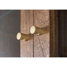 GINER Y COLOMER Vitrina Buffet Dora2 en Bois de Mango et Métal avec 2 Portes en Verre et 2 Portes en Bois - Effet Enjambre - Coloris Noyer et Doré - Dimensions 200 x 98 x 40 cm