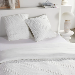 Today Essential Parure de lit 2 personnes, effet tufté blanc, housse de couette 220x240 cm et 2 taies, 100% polyester facile d'entretien