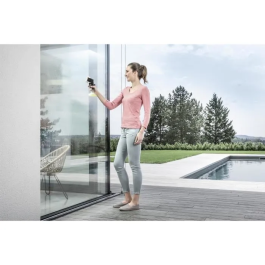 Kärcher Lot de 2 chiffons en microfibre gris avec velcro pour l'extérieur - Élimination optimale de la saleté - Inclus : grattoir - Garantie 2 ans