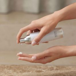 Sensai Crème de Jour Éclaircissante SPF30 Anti-Âge Hydratante Voile de Jour 40 ml