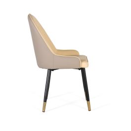 GINER Y COLOMER Lot de 4 Chaises Tapissées en Simili-Cuir Beige avec Structure en Acier Tubulaire Noir et Détail Doré - Design Moderne et Élégant