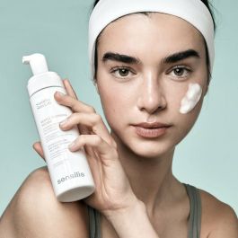 Sensilis Gentle Cleansing Mousse - Mousse Nettoyante Hydratante et Apaisante pour Peaux Sèches et Sensibles, Acide Hyaluronique & Vitamine B5, 200 ml
