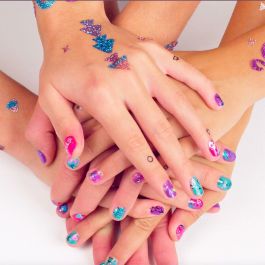 Canal Toys Salon de Uñas y Tatuajes Brillante Estilo 4 Siempre OFG 345