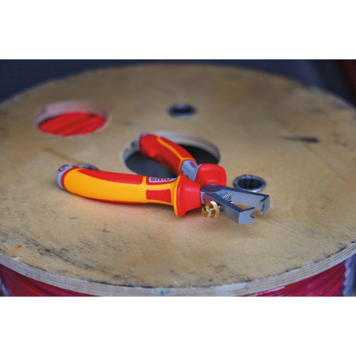 Pinces à dénuder les fils NWS 16 cm 3