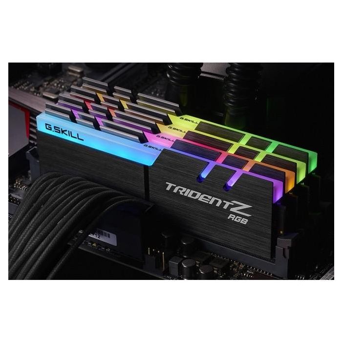 G.Skill Trident Z RGB Kit de mémoire F4-3200C16Q-64GTZR - 64 Go (4x16 Go) DDR4 3200 MHz CL16 - Rétroéclairage RGB