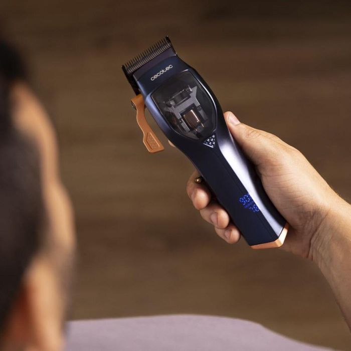 Tondeuse Cecotec PrecisionCare Expert Vector sans fil, moteur 9200rpm, lame DLC 3 Tondeuse Cecotec PrecisionCare Expert Vector sans fil, moteur 9200rpm, lame DLC 3