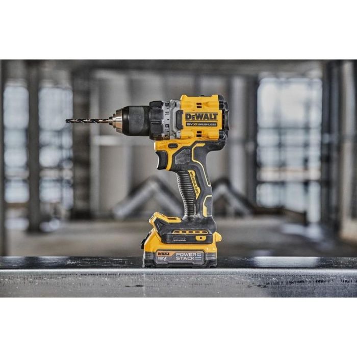 DeWALT DCD800NT-XJ - Perceuse-visseuse à percussion sans fil 18V XR (sans batterie ni chargeur) - Moteur sans balai, mandrin 13 mm, vitesse max 2000 tr/min, couple 90 Nm
